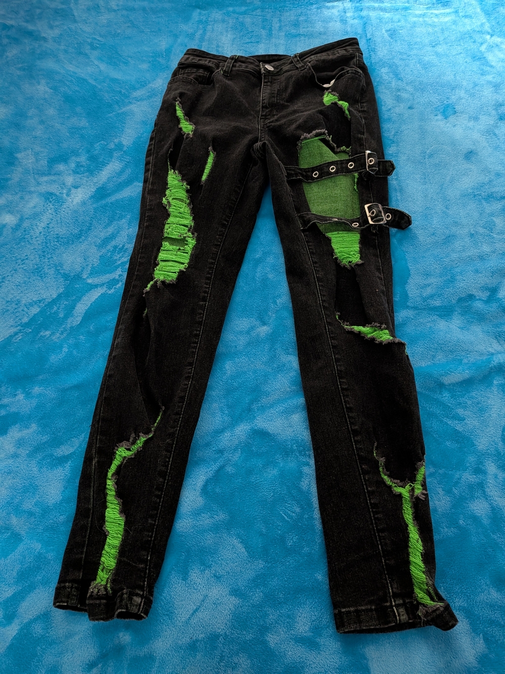 Black Distressed Women’s Skinny Jeans, Green Patch Detail,Edgy Y2K Punk Grunge